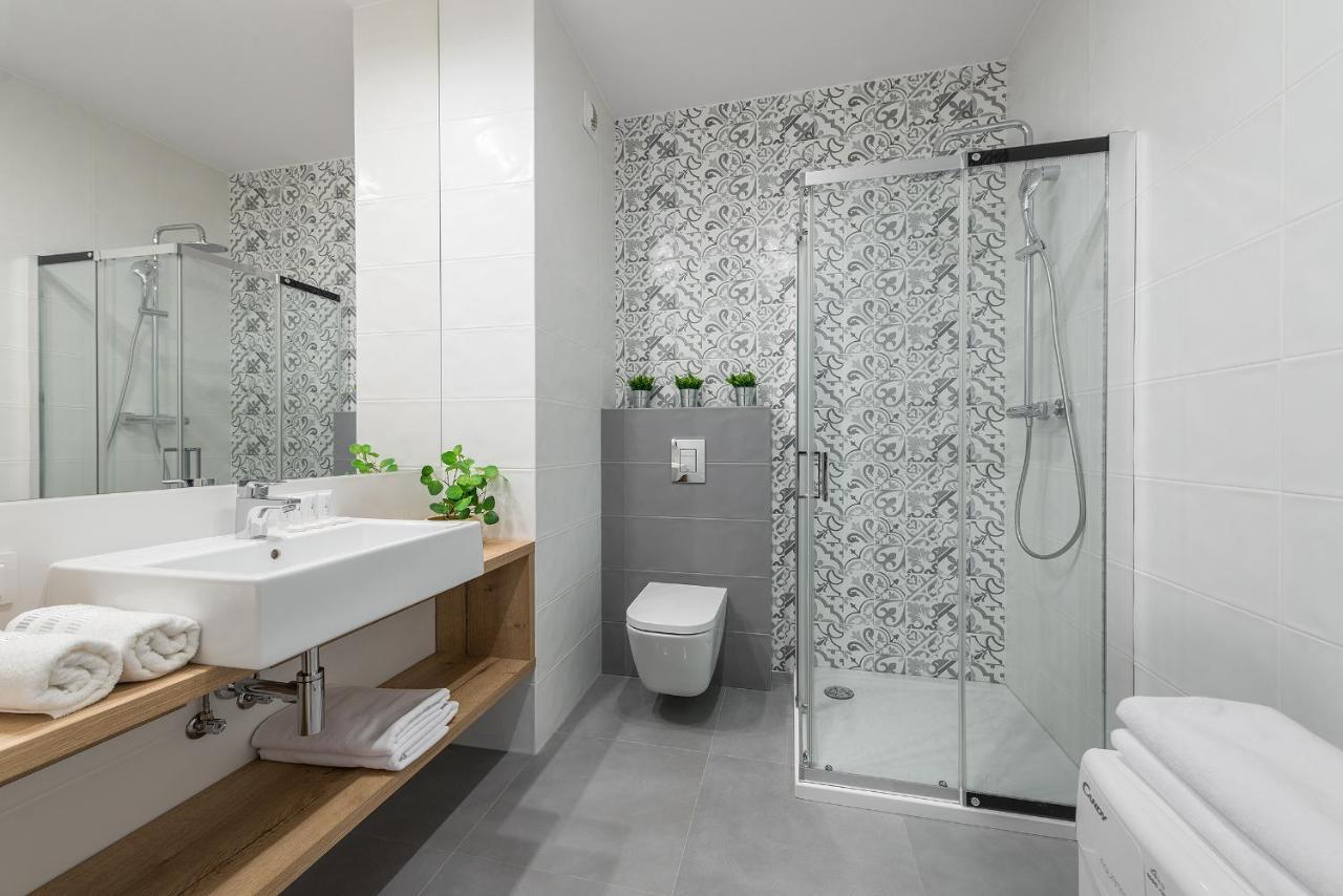 Okecie Airport Studio Bakalarska 2 P&O Serviced Apartments Warsaw Exterior photo