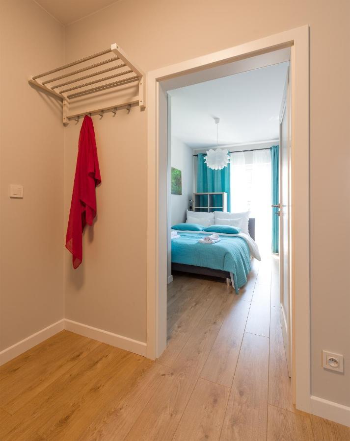 Okecie Airport Studio Bakalarska 2 P&O Serviced Apartments Warsaw Exterior photo